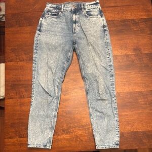 American Eagle Mom Jeans